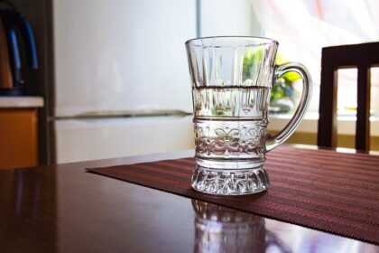 Hold dine snacks og drikkevarer friske med Coca Colas Mini Køleskab