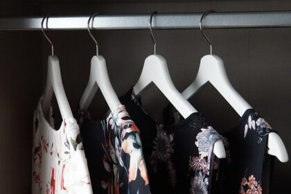 DIY-projekt: Lav din egen bøjlestangsholder til en personlig touch i garderoben