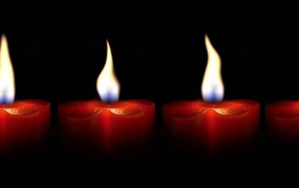 Få julestemning med en hjemmelavet adventskrans